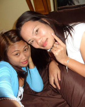 18 year old Bailey Brookes loosing nice natural tits and pink cunt free